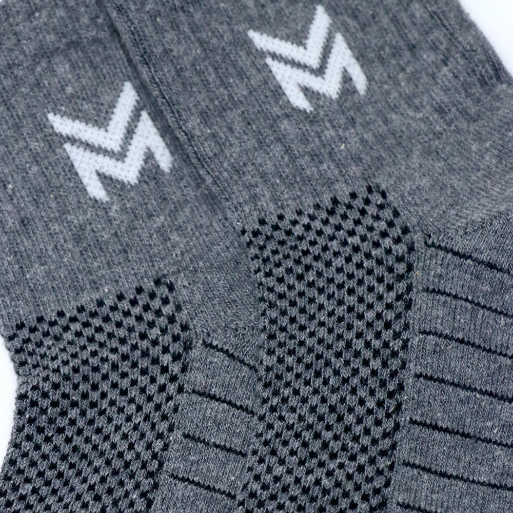1 Pk Mustang Men’s Sports Socks – Grey & Black Textured Athletic Socks